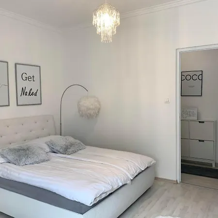 Apartment Centrum Apartman *